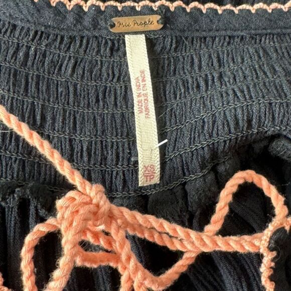 Free People Wind Willow Black Long Sleeve Embroidered Peasant Dress Sz XS - Picture 5 of 7